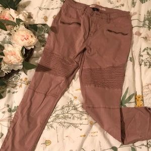 Rose Jeggings with Front Detail